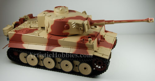 Camouflage red/brown color airbrushed on tank