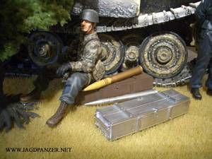 1/16 German Ammunition Box